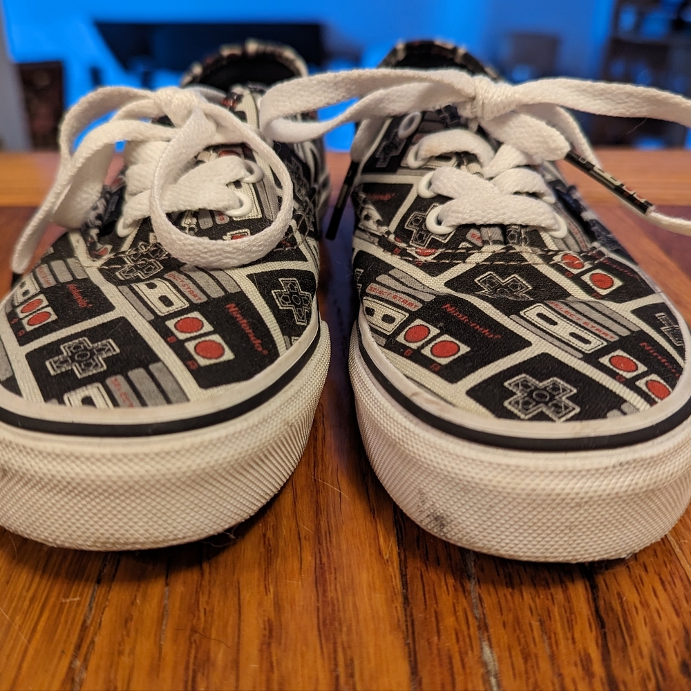 Vans x Nintendo sneakers - size 3